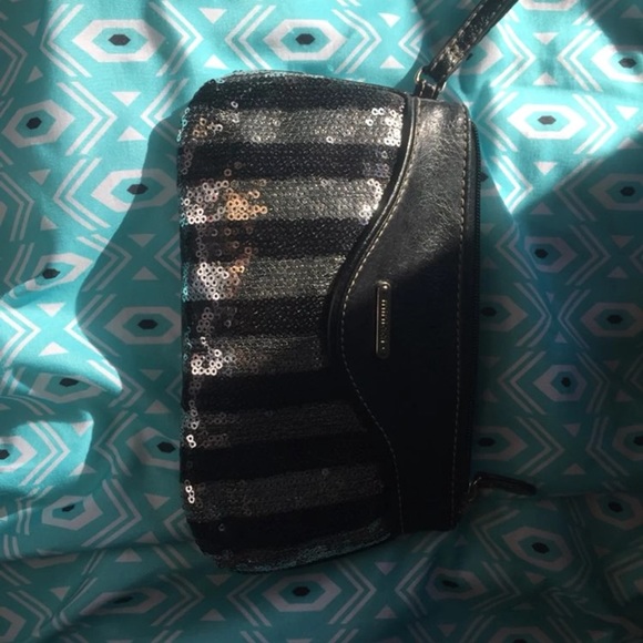 Wristlet - Picture 2 of 3